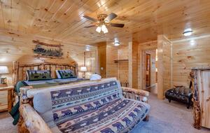 Luxury Mountain Lodge - Gatlinburg, Tennessee