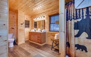 Luxury Mountain Lodge - Gatlinburg, Tennessee