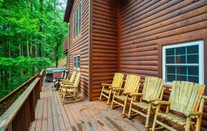 Luxury Mountain Lodge - Gatlinburg, Tennessee
