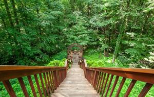 Luxury Mountain Lodge - Gatlinburg, Tennessee