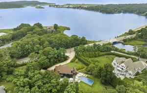 Waterfront Southampton Estate | Heated Pool, Spa, Gym, Outdoor Kitchen, Sonos - Southampton, New York