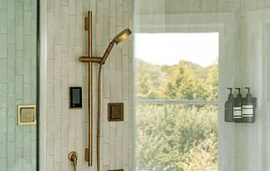 Waterfront Southampton Estate | Heated Pool, Spa, Gym, Outdoor Kitchen, Sonos - Southampton, New York