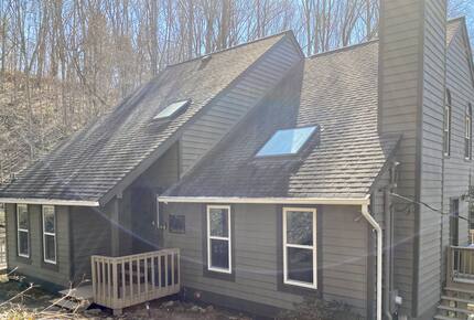 Beautiful Mountain Retreat | 10 minutes to Downtown Asheville - Asheville, North Carolina