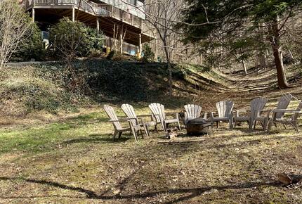 Beautiful Mountain Retreat | 10 minutes to Downtown Asheville - Asheville, North Carolina