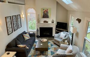 Beautiful Mountain Retreat | 10 minutes to Downtown Asheville - Asheville, North Carolina