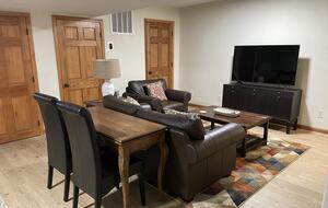 Beautiful Mountain Retreat | 10 minutes to Downtown Asheville - Asheville, North Carolina