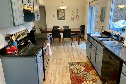 Beautiful Mountain Retreat | 10 minutes to Downtown Asheville - Asheville, North Carolina