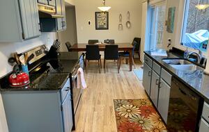 Beautiful Mountain Retreat | 10 minutes to Downtown Asheville - Asheville, North Carolina