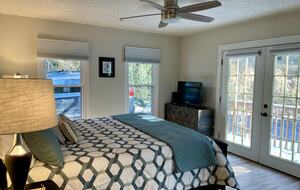 Beautiful Mountain Retreat | 10 minutes to Downtown Asheville - Asheville, North Carolina