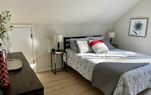 Beautiful Mountain Retreat | 10 minutes to Downtown Asheville - Asheville, North Carolina