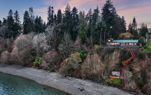 SaltWood | Zenith Waterfront Retreat - Kingston, Washington