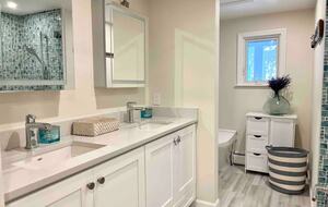 Luxurious Retreat in Chatham with Pool - Chatham, Massachusetts