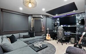 Custom Hillside Oasis with Stunning Views - Studio City, California