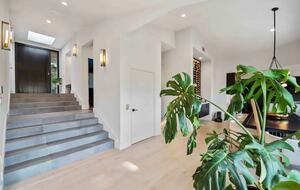 Custom Hillside Oasis with Stunning Views - Studio City, California