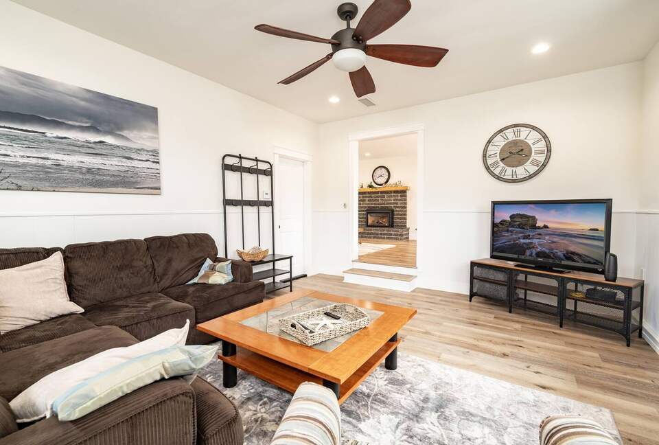 California Beach House Blocks from the Shore - Morro Bay, California