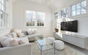 Stunning Modern Design Retreat - Sag Harbor, New York