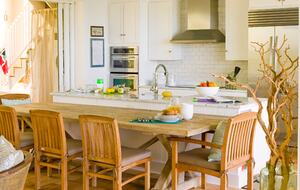 Kitchen/Indoor Dining