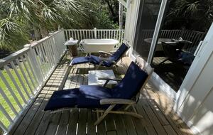 Master deck with claw foot tub