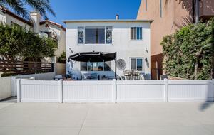 Beachside Belmont Shore Gem - Long Beach, California
