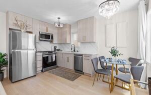 Beachside Belmont Shore Gem - Long Beach, California