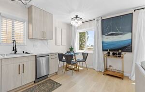 Beachside Belmont Shore Gem - Long Beach, California