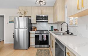 Beachside Belmont Shore Gem - Long Beach, California