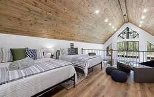 Bearly Behavin - Broken Bow, Oklahoma