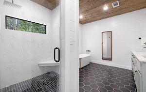 Bearly Behavin - Broken Bow, Oklahoma