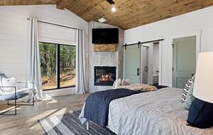 Bearly Behavin - Broken Bow, Oklahoma