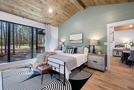 Bearly Behavin - Broken Bow, Oklahoma