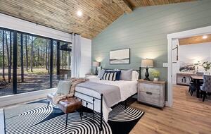 Bearly Behavin - Broken Bow, Oklahoma