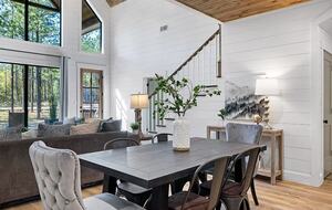 Bearly Behavin - Broken Bow, Oklahoma