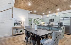 Bearly Behavin - Broken Bow, Oklahoma