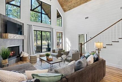 Bearly Behavin - Broken Bow, Oklahoma