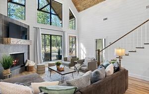 Bearly Behavin - Broken Bow, Oklahoma