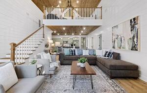 Bearly Behavin - Broken Bow, Oklahoma