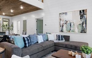 Bearly Behavin - Broken Bow, Oklahoma