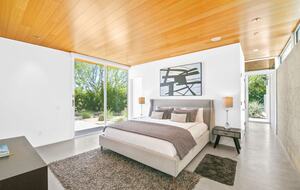 Glass Retreat: Mid-Century Modern Masterpiece - Rancho Mirage, California