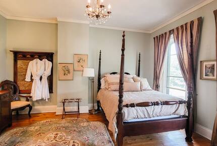 Pink Bedroom En Suite