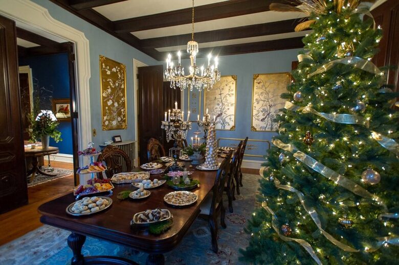 Stunning Historic Mansion and English Country Gardens in Upstate New York - Albion, New York