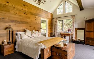 The Clevedon Retreat | A Country Getaway - Clevedon, New Zealand