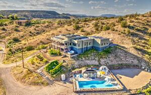 Chill on the Hill | Arizona Wine Country Luxury - Cornville, Arizona