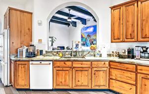 Chill on the Hill | Arizona Wine Country Luxury - Cornville, Arizona