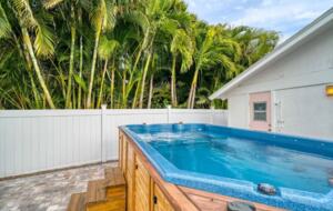 Clearwater Cottage | Quick Walk to the Beach - Clearwater Beach, Florida