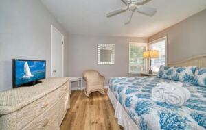 Clearwater Cottage | Quick Walk to the Beach - Clearwater Beach, Florida