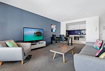 Luxury Ocean View Spa Apartment - Gold Coast, Australia