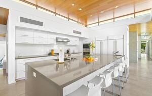 Glass Retreat: Mid-Century Modern Masterpiece - Rancho Mirage, California