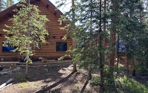 Large Log Home on a Private Acre with a Pond - Breckenridge, Colorado