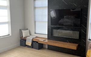 Modern Downtown Luxury Retreat with City Views & Entertainment Areas - Columbus, Ohio