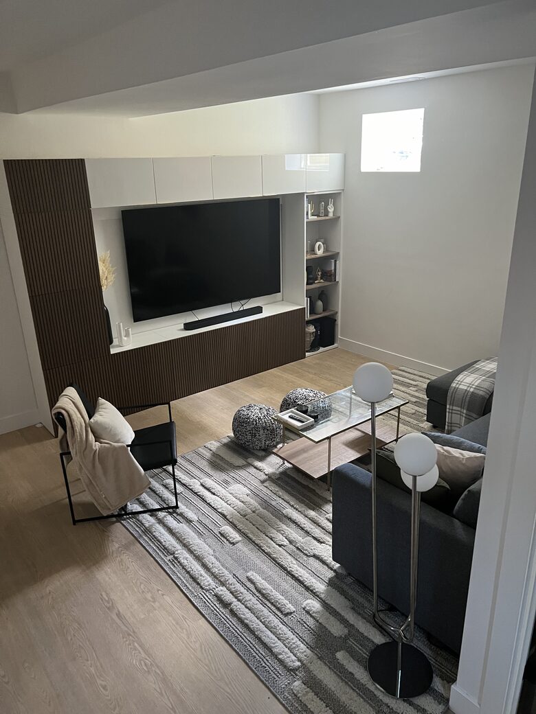 Modern Downtown Luxury Retreat with City Views & Entertainment Areas - Columbus, Ohio